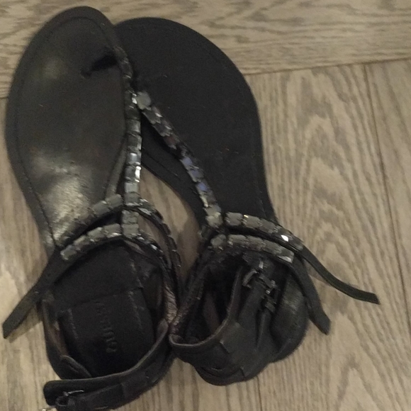 Beautiful flats by Guess🌟🌸🍀 - Picture 8 of 10